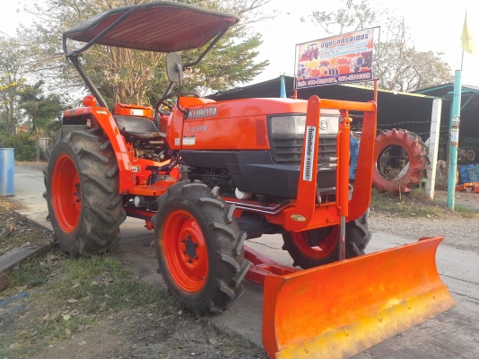 หาซื้อรถL4508เชิญมาหาเราครับมดันหน้าผานหลังของHuIของใหม่ในราคา245000รถเราพร้อมใช้งานบริการหลังการขายอีกด้วยครับเชิญเลยครับ