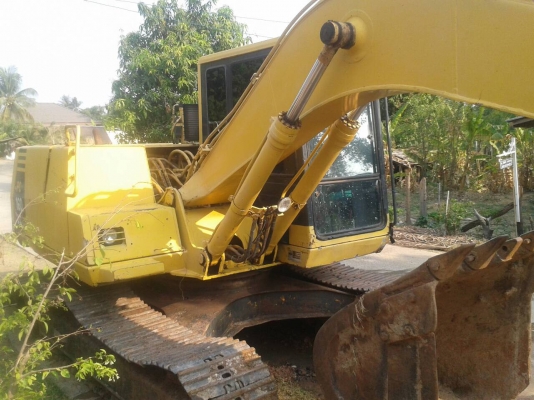 ขายด่วน KOMATSU PC120-5 สภาพสวยพร้อมใช้งาน เครื่องปั้มดี ทำงานเร็วไม่โหลด โซ่ดีเอวแน่น ไฟฟ้าอยู่ตัดมอเตอร์คันเร่ง เฟรมสวย บูมอาร์มสวย  รถพร้อมทำงานครับ