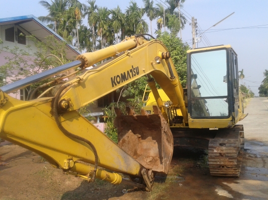 ขายด่วน KOMATSU PC120-5 สภาพสวยพร้อมใช้งาน เครื่องปั้มดี ทำงานเร็วไม่โหลด โซ่ดีเอวแน่น ไฟฟ้าอยู่ตัดมอเตอร์คันเร่ง เฟรมสวย บูมอาร์มสวย  รถพร้อมทำงานครับ