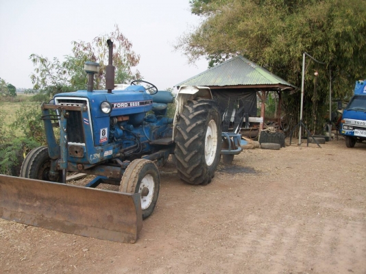 ขายฟอร์ด 77 T 1 สภาพสวย รถใช้งานน้อย ทะเบียนจดปี 41