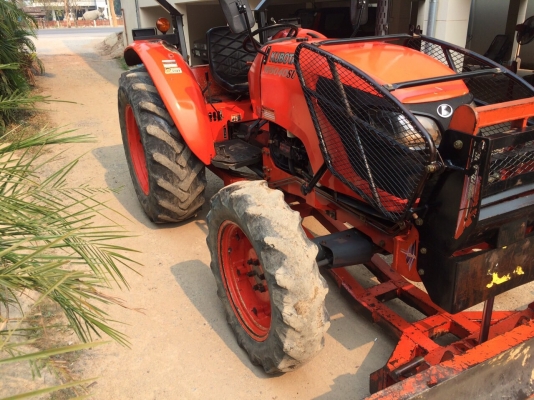 รถไถM6040สวยๆ