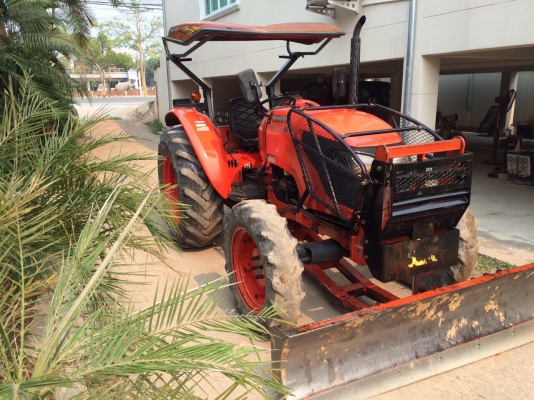 รถไถM6040สวยๆ