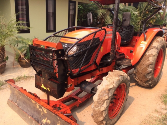 รถไถM6040สวยๆ