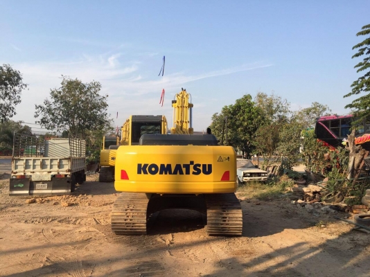KOMATSU PC200-8MO (เจ้าของขายเอง)  รถปลายปี 2013 5,xxx ชม. ประกันศูนย์เต็ม ประตัวรถเต็ม สีเดิม รถสวย พร้อมใช้งาน  สนใจติดต่อด่วน 089-0854790