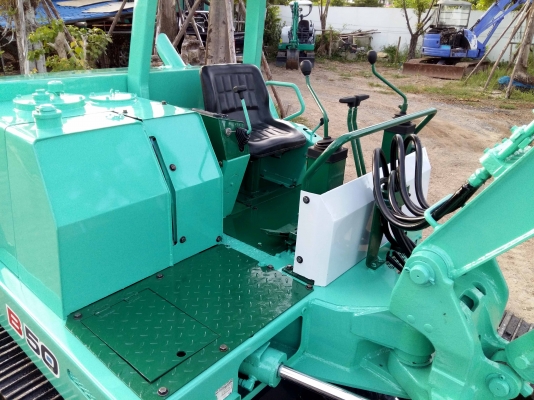 ขายรถแม็คโคร YANMAR B50 เก่านอก ยังไม่เคยใช้งานในเมืองไทย ติดต่อ 086-775-7900 086-324-1992