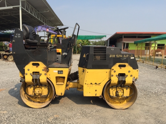 ขายรถBomagรุ่นBW120AD-3 นำเข้าจากญี่ปุ่น ไม่เคยใช้งานในไทย มีเอกสารพร้อมจดทะเบียน น้ำหนัก2.9ตันหน้าเหล็กหลังเหล็ก บดอัดสั่นสเทือนได้ทั้ง2ล้อ เอวออ่น เครื่องยนต์ดีเซล สภาพดีพร้อมใช้งาน มีให้เลือกหลายคันหลายขนาด ขายรถBomagรุ่นBW120AD-3 นำเข้าจากญี่ปุ่น ไม่เคยใช้งานในไทย มีเอกสารพร้อมจดทะเบียน น้ำหนัก2.9ตันหน้าเหล็กหลังเหล็ก บดอัดสั่นสเทือนได้ทั้ง2ล้อ เอวออ่น เครื่องยนต์ดีเซล สภาพดีพร้อมใช้งาน มีให้เลือกหลายคันหลายขนาด