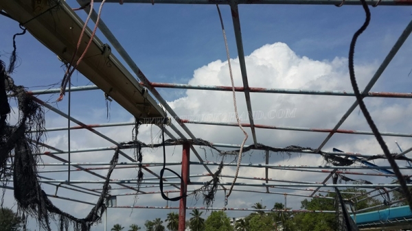 เรือ 2 ลำ