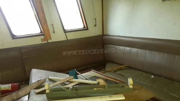 เรือ 2 ลำ