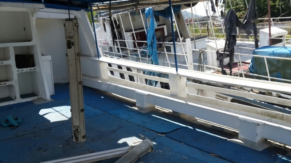 เรือ 2 ลำ