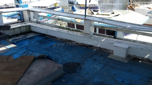 เรือ 2 ลำ