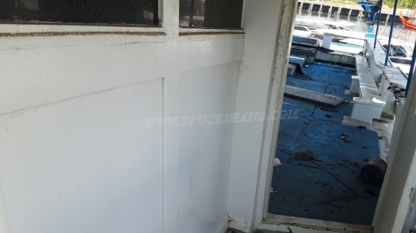 เรือ 2 ลำ