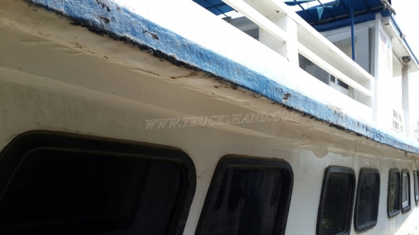 เรือ 2 ลำ