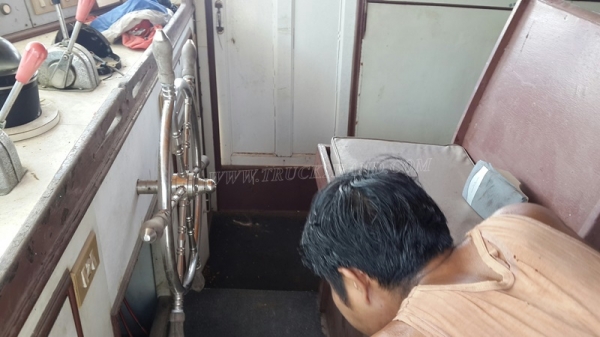 เรือ 2 ลำ