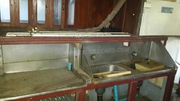 เรือ 2 ลำ