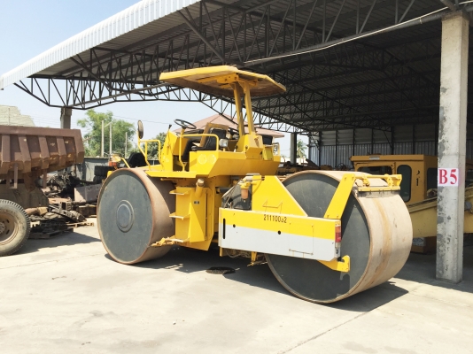 1998 SAKAI Macadam 3 Wheel Roller R2