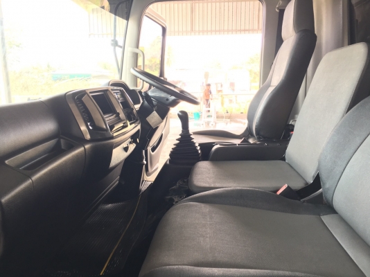 ขาย6ล้อ HINO.MAGA FC 9J Euro3. DOMINATOR. 500 รุ่นใหม่ล่าสุด เครื่องคอมมอลเรล175 เเรง วิ่ง12,000 กิโลเมตร รถห้างเเท้ๆ กะบะเหล็กพร้อมคอกสูงๆยาว6.50 เมตรภายในสีดำ เเอร์เเบล็คเบรคทิฟฟี่ จดทะเบียนปลายปี 2558 (2015) สภาพป้ายเเดงใครต้องการไม่ผิดหวังราคา1,350,00