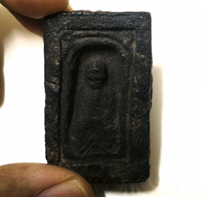 หลวงปู่ทวดกลักไม้ขีด เนื้อว่านมวลสารชัดๆ เก่าสวยราคาเบา