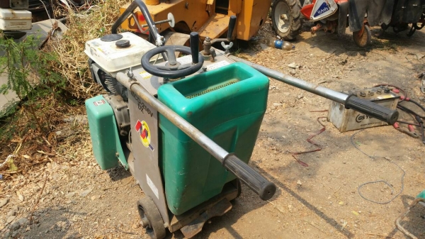 ขาย เครื่องตัดปูน คอนกรีต ตัดจ้อย MIKASA 9 แรง 4 จังหวะ เก่านอก สภาพดี