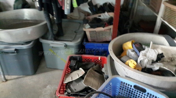 ชุดและอุปกรณ์ดำน้ำ