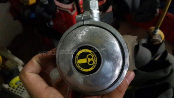 ชุดและอุปกรณ์ดำน้ำ