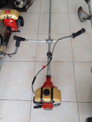 KIORITZ เครื่องตัดหญ้ามือสองญี่ปุ่น 2 จังหวะ 3 แรงครึ่ง