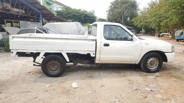 ขายนิสสันฟรอนเทีย 2700 ดีเซลพวงมาลัยพาวเวอร์ ปี 04