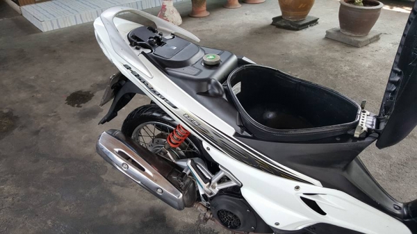 ขออนุญาติขาย SUZUKI HAYATE 125 CC ทะเบียนเลขมงคล 898 สีขาวมุก ขออนุญาติขาย SUZUKI HAYATE 125 CC ทะเบียนเลขมงคล 898 สีขาวมุก