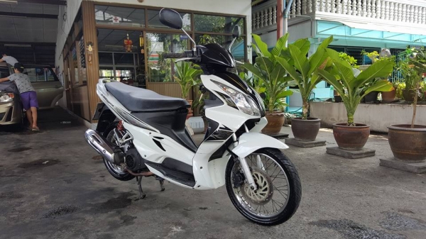 ขออนุญาติขาย SUZUKI HAYATE 125 CC ทะเบียนเลขมงคล 898 สีขาวมุก ขออนุญาติขาย SUZUKI HAYATE 125 CC ทะเบียนเลขมงคล 898 สีขาวมุก