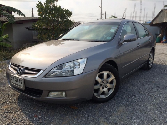 ขาย accord ปลาวาฬ สีเทา ปี03 เครื่อง3000 v6 ซันลูป รถสวยพร้อมใช้