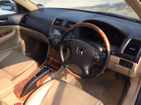 ขาย accord ปลาวาฬ สีเทา ปี03 เครื่อง3000 v6 ซันลูป รถสวยพร้อมใช้