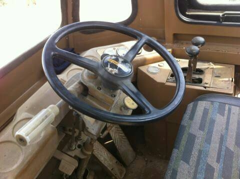 ขายรถตัก CAT 916 E สภาพสวยพร้อมใช้ ต่อรองได้ ติดต่อได้ที่คุณ อ๊อฟ พิจิตร 086-737-9991