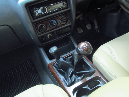 FORD EVEREST 2.5 4WD ปี2003 FORD EVEREST 2.5 4WD ปี2003