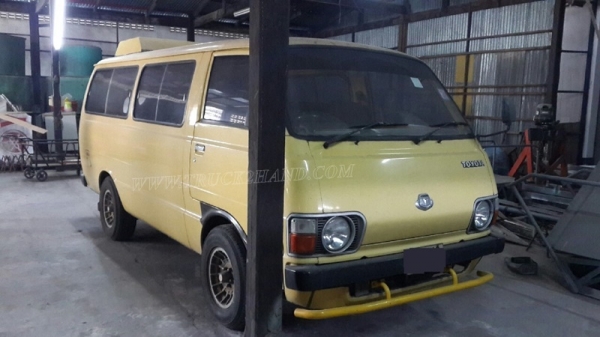 รถตู้ TOYOTA โดยสาร 9 ที่นั่ง รุ่น HIACE RH32V-025725 4สูบ