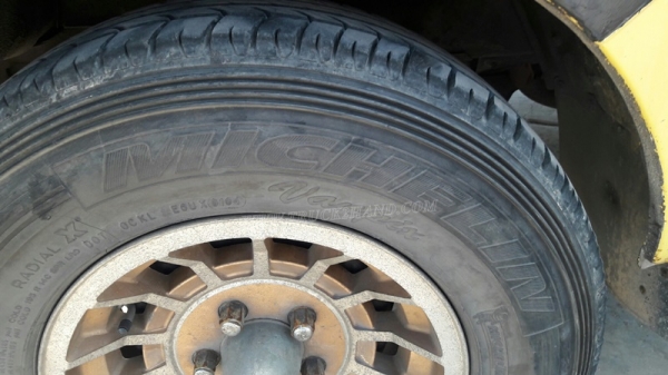 รถตู้ TOYOTA โดยสาร 9 ที่นั่ง รุ่น HIACE RH32V-025725 4สูบ