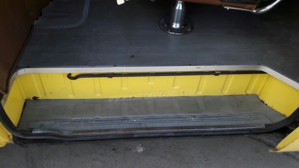 รถตู้ TOYOTA โดยสาร 9 ที่นั่ง รุ่น HIACE RH32V-025725 4สูบ