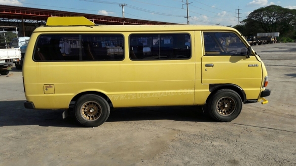 รถตู้ TOYOTA โดยสาร 9 ที่นั่ง รุ่น HIACE RH32V-025725 4สูบ