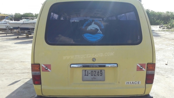 รถตู้ TOYOTA โดยสาร 9 ที่นั่ง รุ่น HIACE RH32V-025725 4สูบ