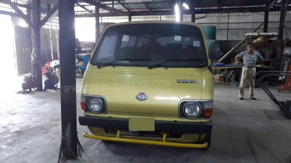 รถตู้ TOYOTA โดยสาร 9 ที่นั่ง รุ่น HIACE RH32V-025725 4สูบ