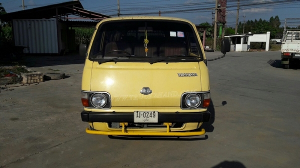รถตู้ TOYOTA โดยสาร 9 ที่นั่ง รุ่น HIACE RH32V-025725 4สูบ
