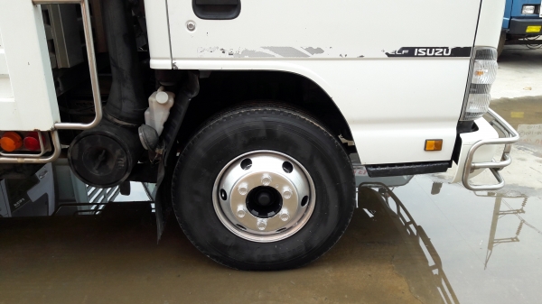 ISUZU NQR 175  แอร์เย็น