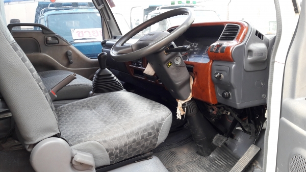 ISUZU NQR 175  แอร์เย็น