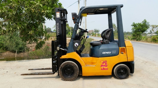 ขายด่วนรถยก TOYOTA 7FG15ยก1.5ตันเสาสูง3เมตรงาสไลยร์ได้ยางตัน4เส้นรถนอกยังไม่เคยใช้งานในเมืองไทยเลย=รุ่นใหม่ขายถูกๆๆ