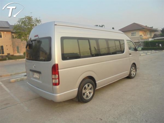 ขายรถตู้ COMMUTER 2.5 D4D mt หลังคาสูง ปี 2011 แท้ ราคาต่อรองได้คะ