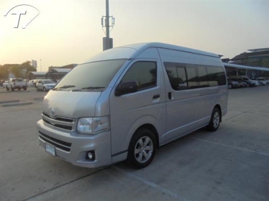 ขายรถตู้ COMMUTER 2.5 D4D mt หลังคาสูง ปี 2011 แท้ ราคาต่อรองได้คะ