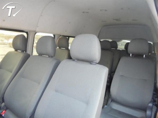 ขายรถตู้ COMMUTER 2.5 D4D mt หลังคาสูง ปี 2011 แท้ ราคาต่อรองได้คะ