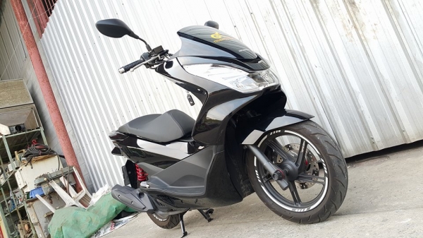 PCX 2014 รถบ้านมือเดียวซื้อสด 2000 โล มีประกัน ไม่แพงต่อรองได้คับ PCX 2014 รถบ้านมือเดียวซื้อสด 2000 โล มีประกัน ไม่แพงต่อรองได้คับ