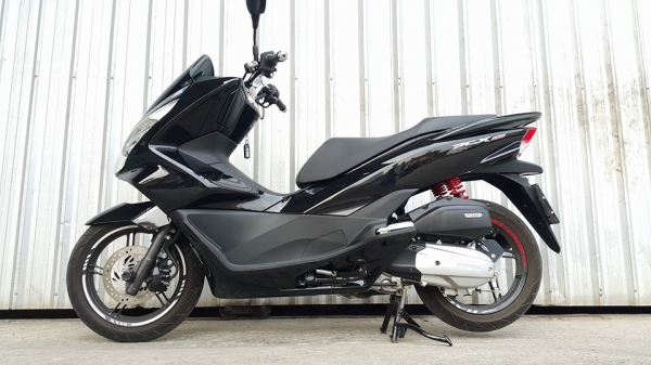 PCX 2014 รถบ้านมือเดียวซื้อสด 2000 โล มีประกัน ไม่แพงต่อรองได้คับ PCX 2014 รถบ้านมือเดียวซื้อสด 2000 โล มีประกัน ไม่แพงต่อรองได้คับ