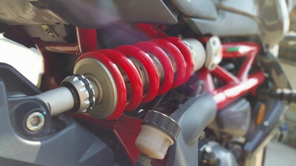 TNT300 2015 วิ่งน้อย แต่งจัดเต็ม สวยมากๆ ต่อรองได้จ้า TNT300 2015 วิ่งน้อย แต่งจัดเต็ม สวยมากๆ ต่อรองได้จ้า