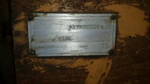 ขายรถตักCAT910 E สภาพสวย พร้อมใช้ ราคาต่อรองได้ ติดต่อได้ที่คุณ อ๊อฟ พิจิตร 086-737-9991