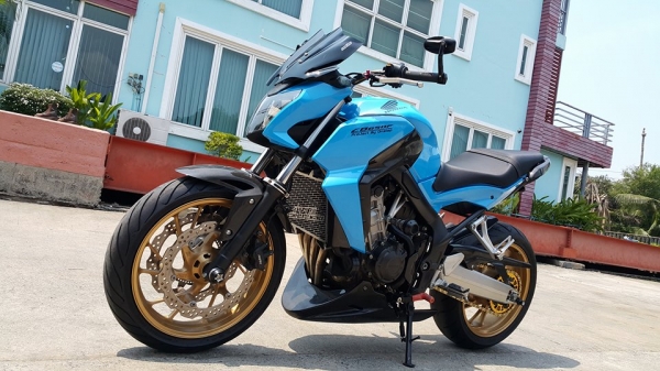 CB650F 2014 สวยๆสีรถยนต์ประกายมุข เคฟล่าทั้งคัน ไม่แพง ต่อรองได้
